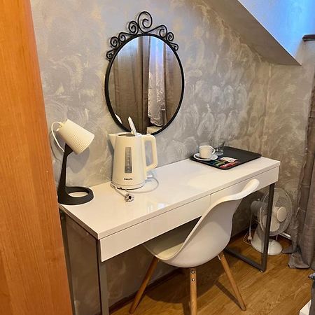 Hostel Homies Inn Celiny  المظهر الخارجي الصورة
