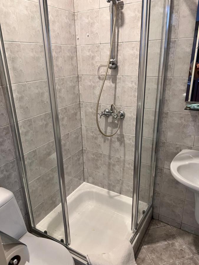 Hostel Homies Inn Celiny  المظهر الخارجي الصورة