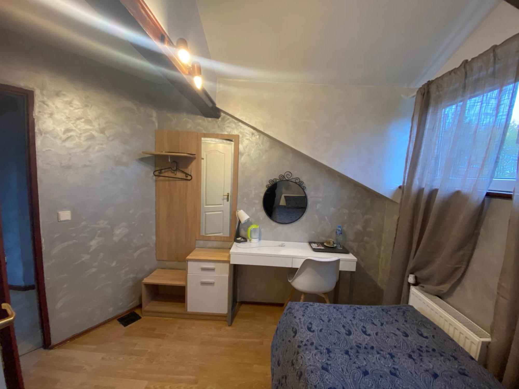 Hostel Homies Inn Celiny  المظهر الخارجي الصورة