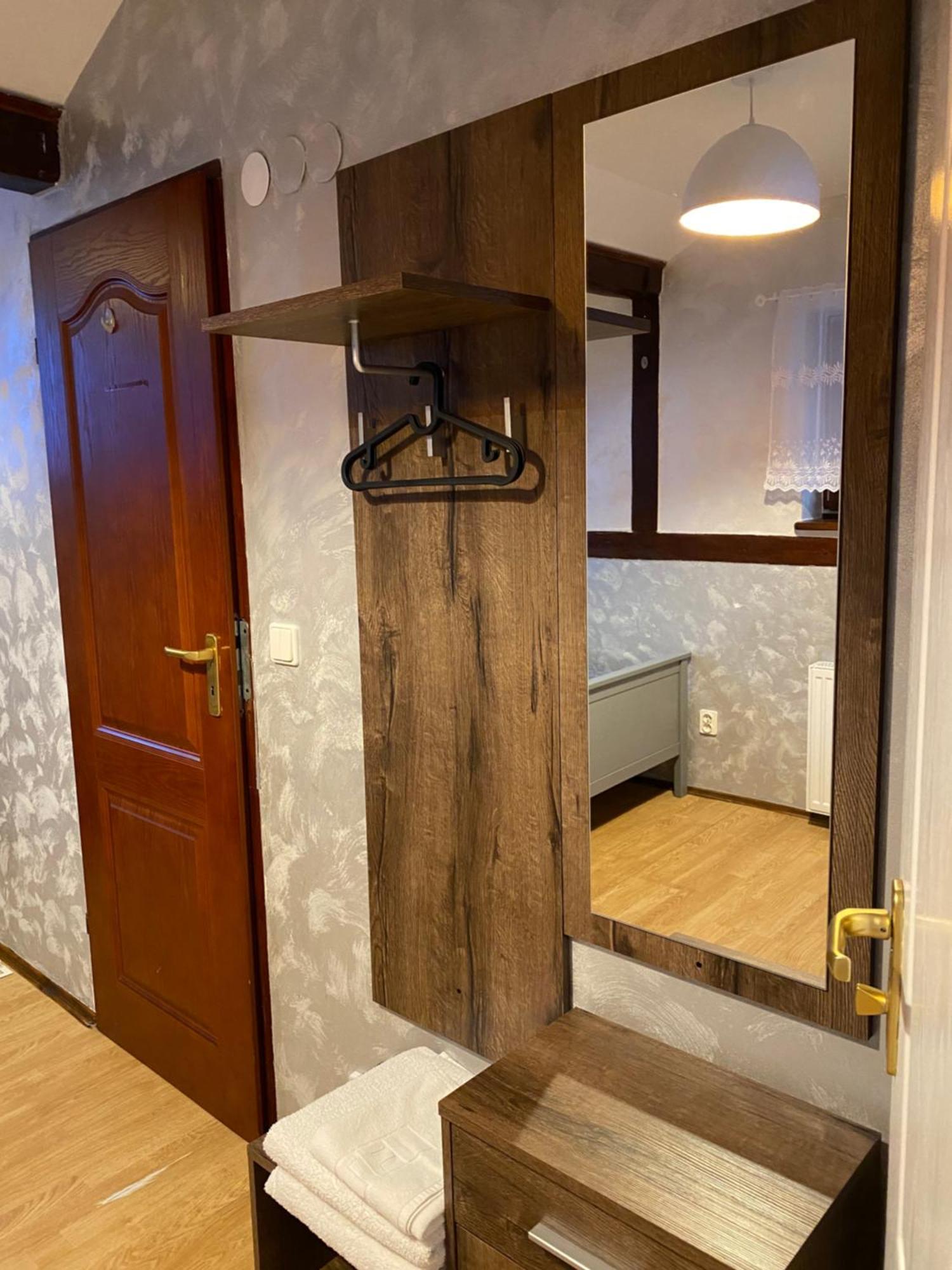 Hostel Homies Inn Celiny  المظهر الخارجي الصورة