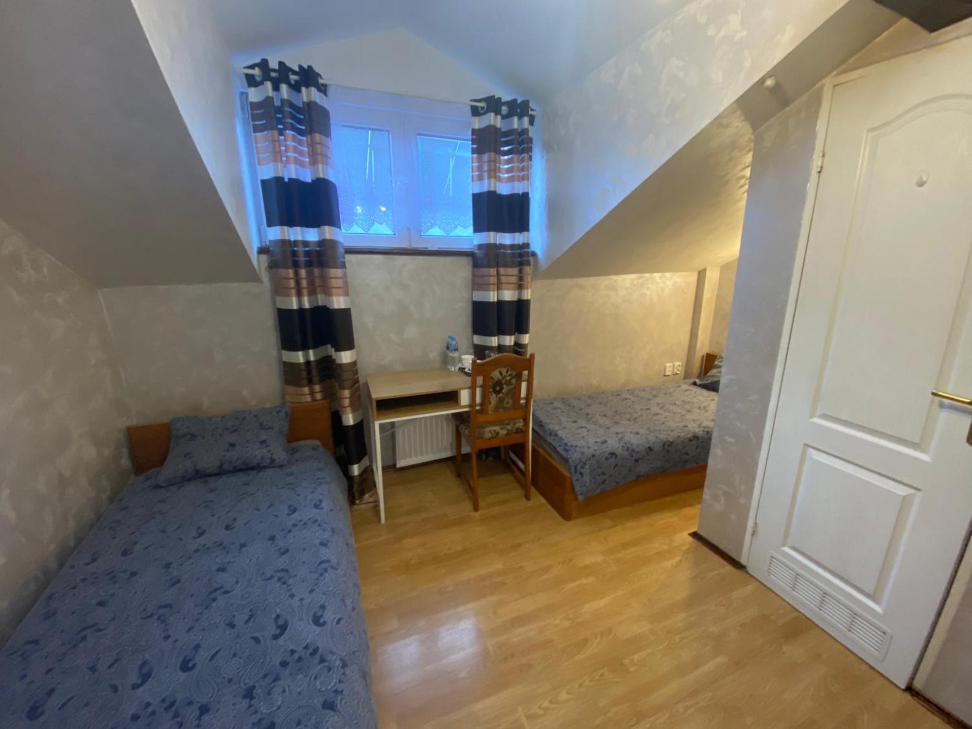 Hostel Homies Inn Celiny  المظهر الخارجي الصورة